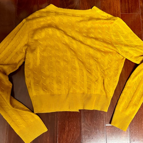 Forever 21 Cropped Ladies Long Sleeved Sweater Size M - Picture 2 of 9